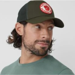 FJÄLLRÄVEN 1960 Logo Långtradarkeps -FJÄLLRÄVEN fjallraven 1960 logo langtradarkeps deep forest 1