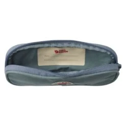 FJÄLLRÄVEN Kånken Pen Case -FJÄLLRÄVEN fjallraven kanken pen case frost green 2