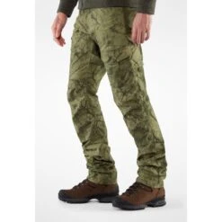 FJÄLLRÄVEN Men's Barents Pro Hunting Trousers -FJÄLLRÄVEN fjallraven men s barents pro hunting trousers green camo deep forest 5