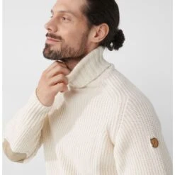 FJÄLLRÄVEN Men's Övik Roller Neck Sweater -FJÄLLRÄVEN fjallraven men s ovik roller neck sweater chalk white 2