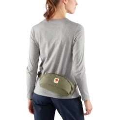 FJÄLLRÄVEN Ulvö Hip Pack Medium -FJÄLLRÄVEN fjallraven ulvo hip pack medium laurel green 1