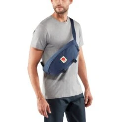FJÄLLRÄVEN Ulvö Hip Pack Medium -FJÄLLRÄVEN fjallraven ulvo hip pack medium mountain blue 2