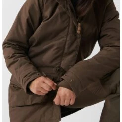 FJÄLLRÄVEN Women's Högvilt Jacket -FJÄLLRÄVEN fjallraven women s hogvilt jacket dark olive 3