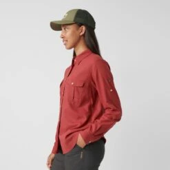 FJÄLLRÄVEN Women's Övik Travel Shirt Long Sleeve 18 FJÄLLRÄVEN Women's Övik Travel Shirt Long Sleeve -FJÄLLRÄVEN fjallraven women s ovik travel shirt long sleeve 5