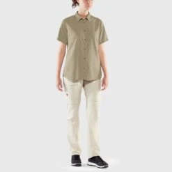FJÄLLRÄVEN Women's Övik Travel Shirt SS -FJÄLLRÄVEN fjallraven women s ovik travel shirt ss